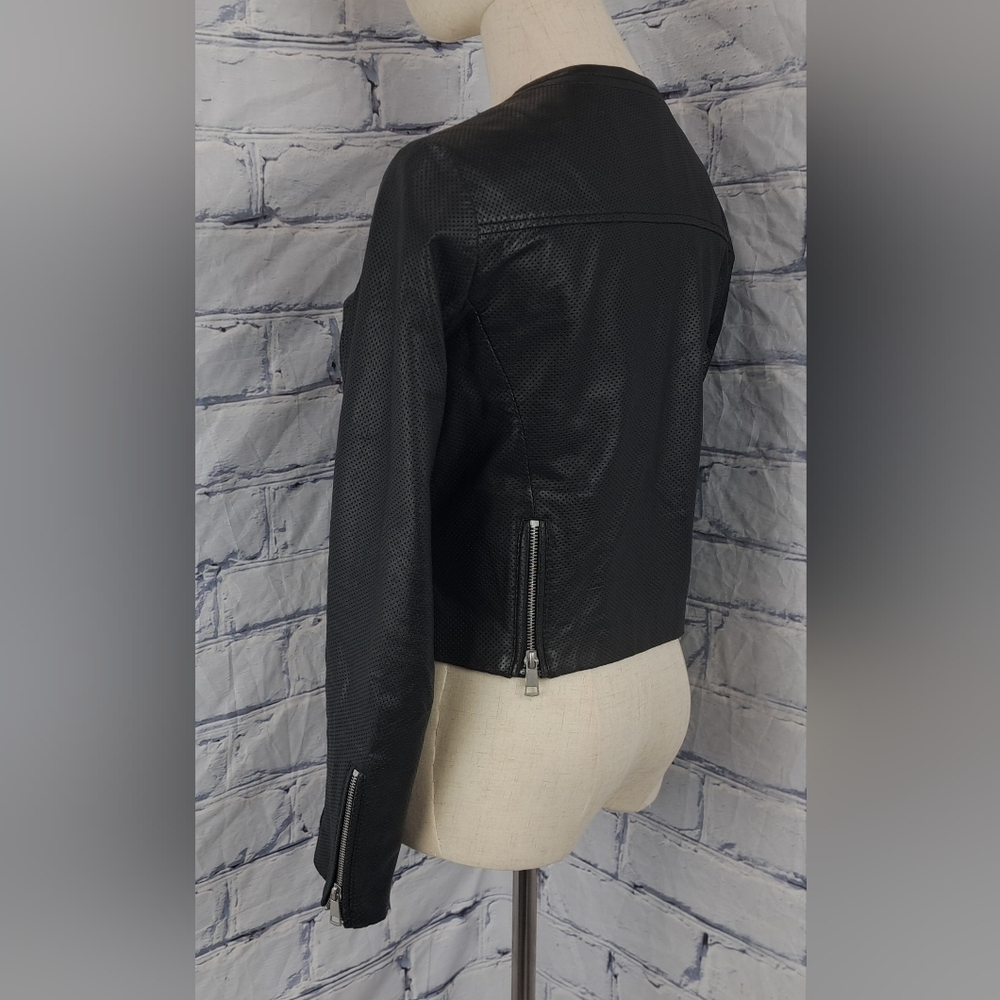 Bagatelle NYC Women's Genuine Leather Jacket Perforated Cropped Zip Cuffs Medium - Picture 10 of 16